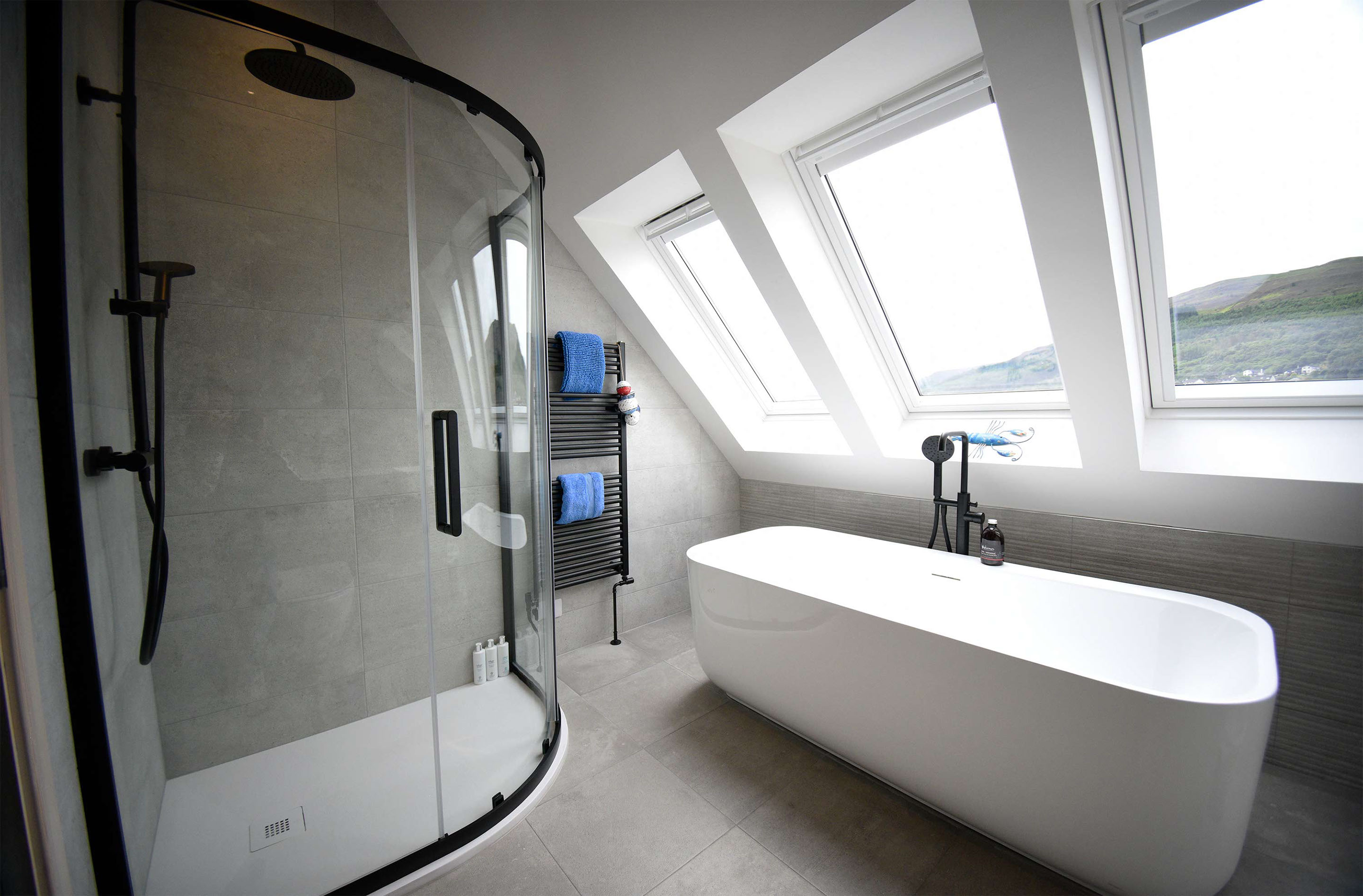 Stay at our Portree self catering accommodation with King size beds and en suite shower rooms