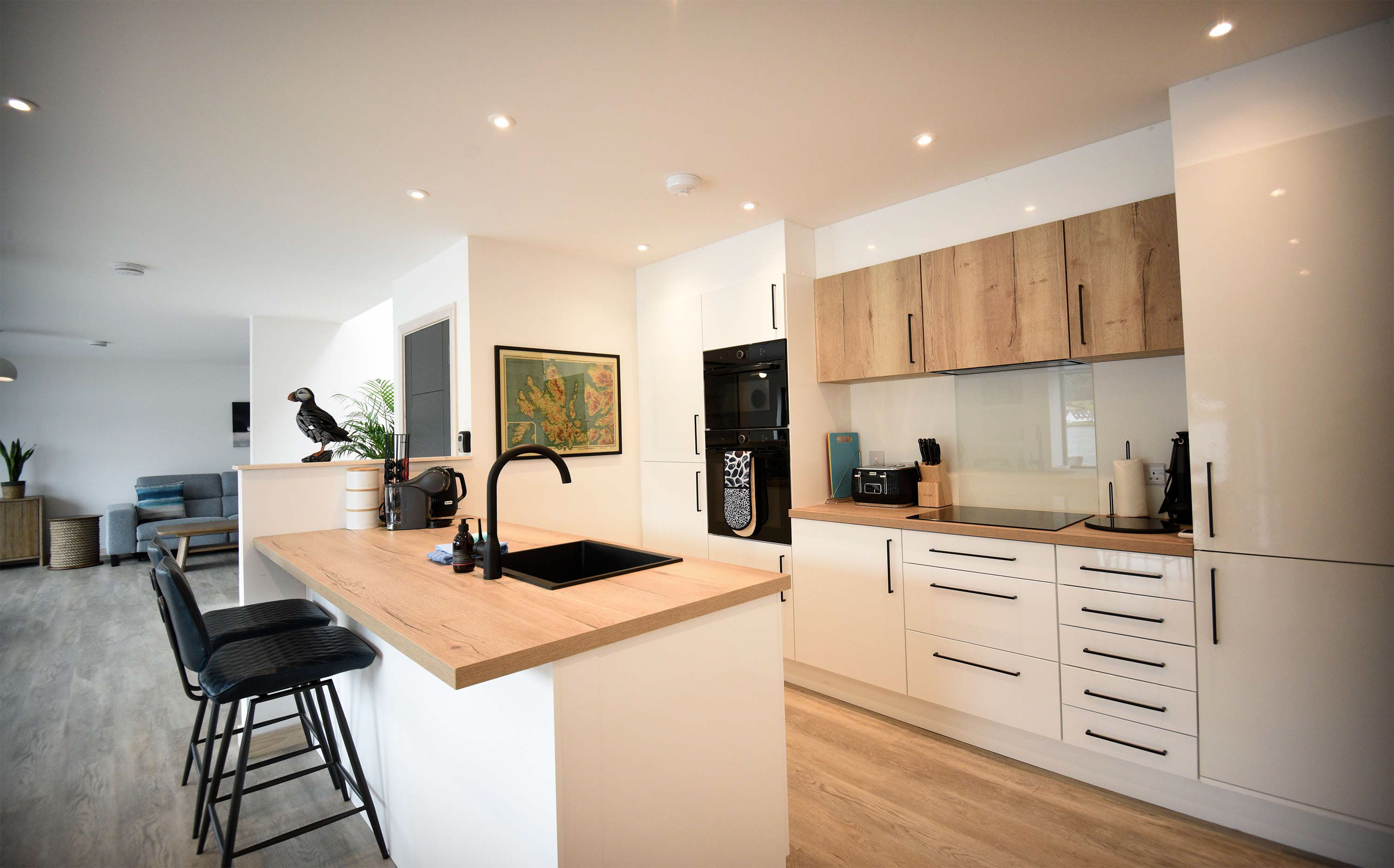 Contact Stay in Portree bay luxury self catering accommodation properties and enjoy modern facilities including great kitchen and WIFI