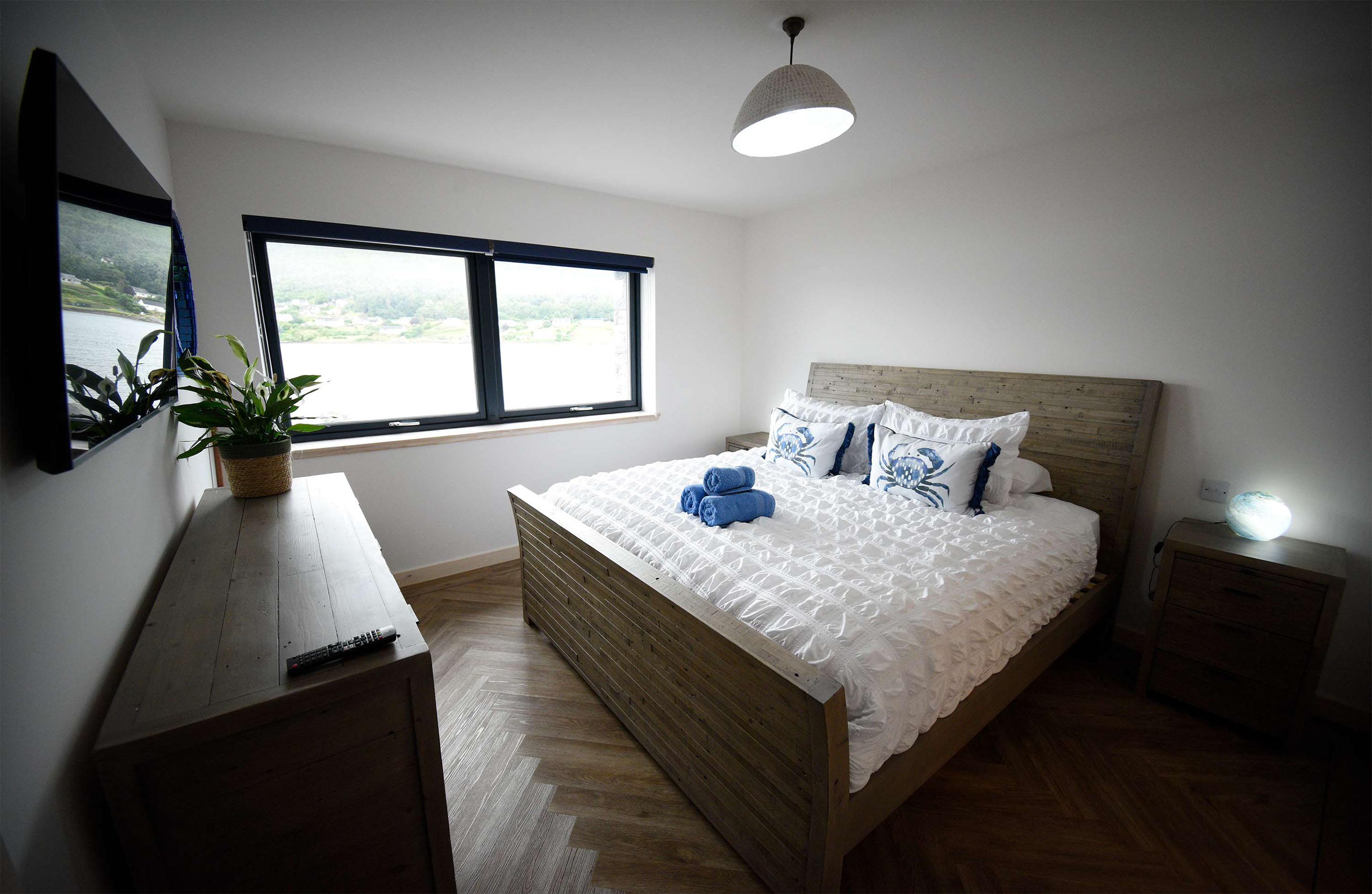 Slignich House in Portree contains Super King size double beds with sea views self catering accommodation