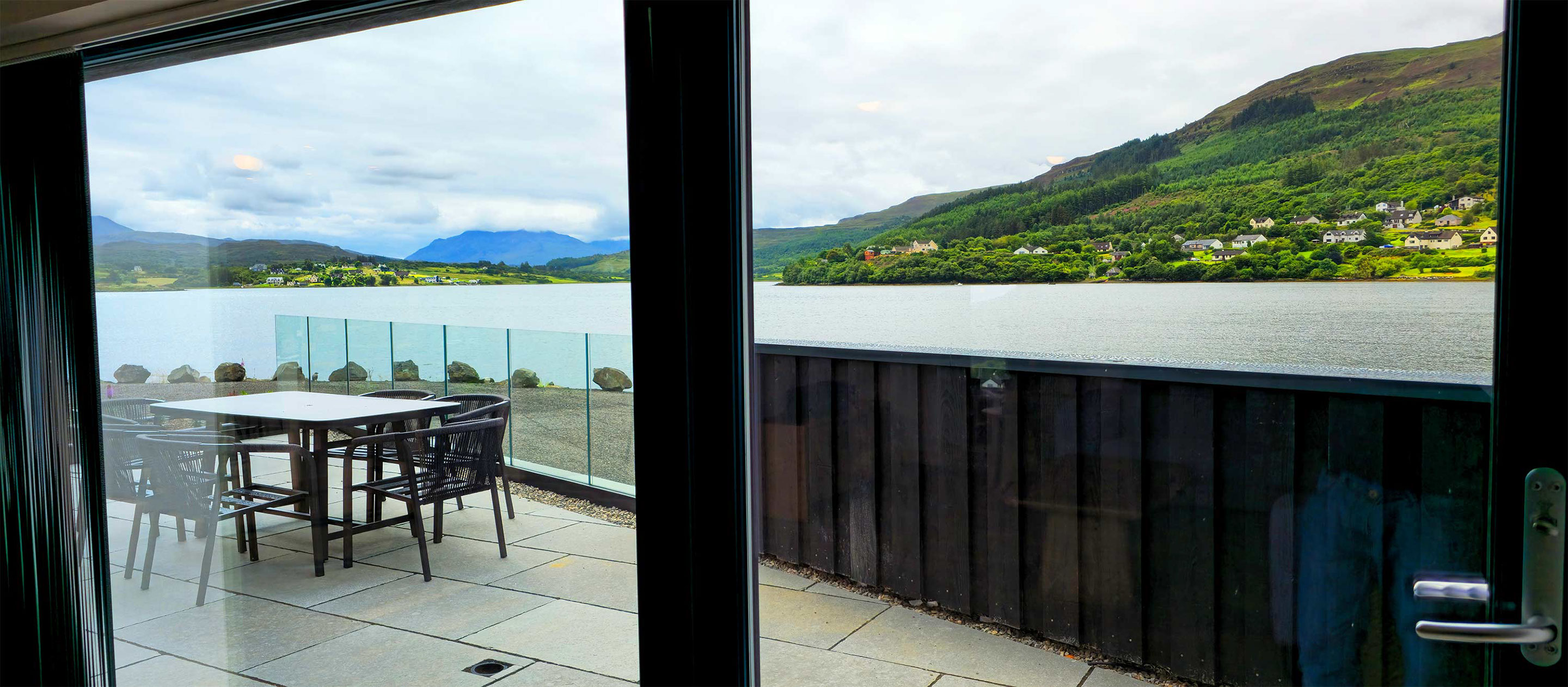 Stay in Portree Bay luxury self catering accommodation properties look on to amazing sea views and the Cuillin mountains